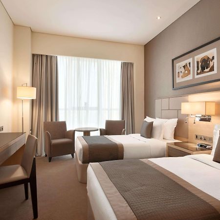 Tryp By Wyndham Abu Dhabi City Center Bagian luar foto