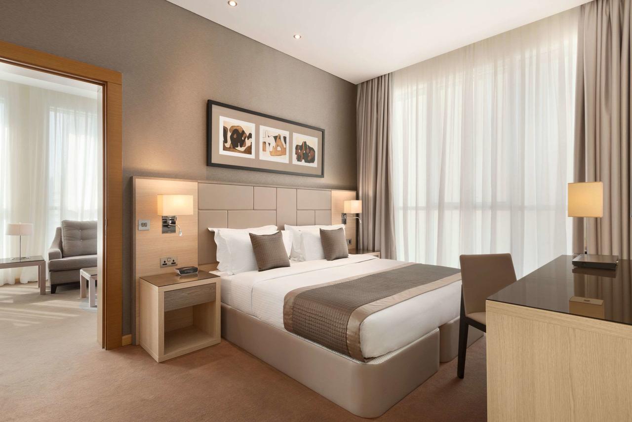 Tryp By Wyndham Abu Dhabi City Center Bagian luar foto