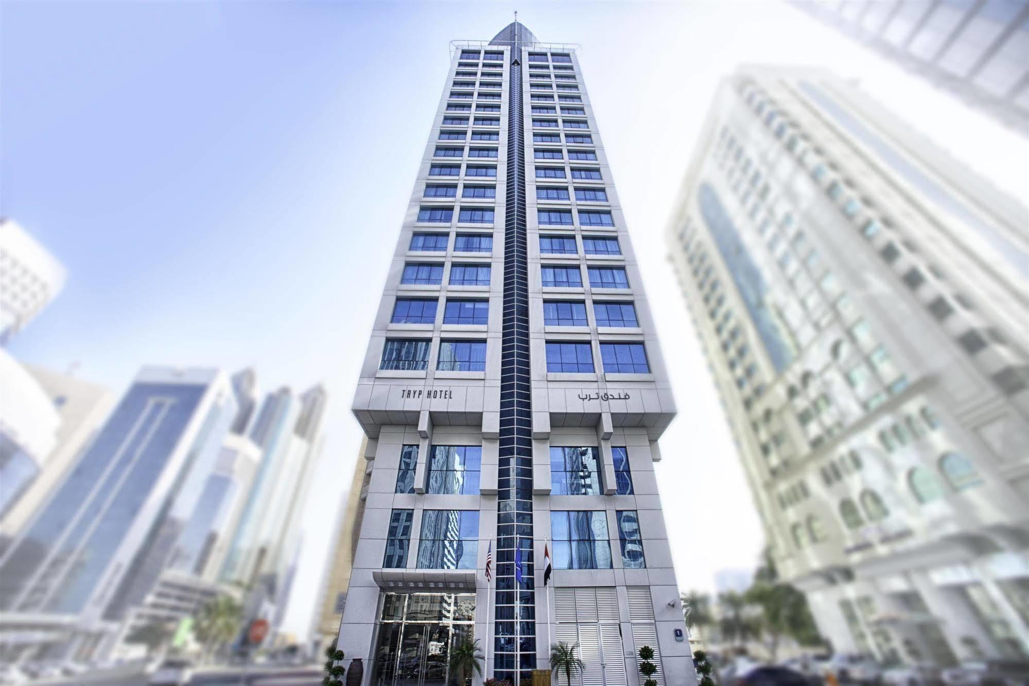 Tryp By Wyndham Abu Dhabi City Center Bagian luar foto
