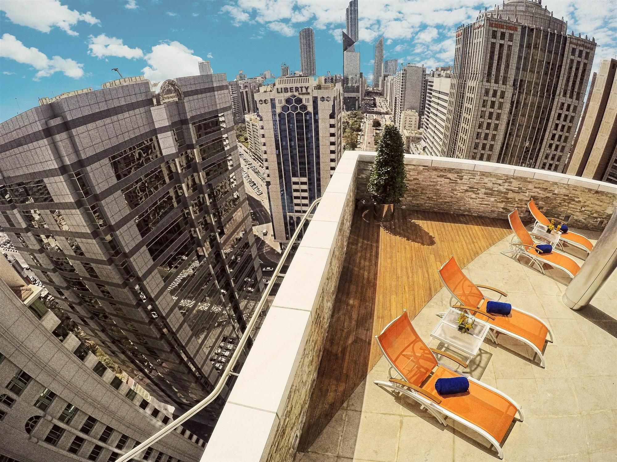 Tryp By Wyndham Abu Dhabi City Center Bagian luar foto