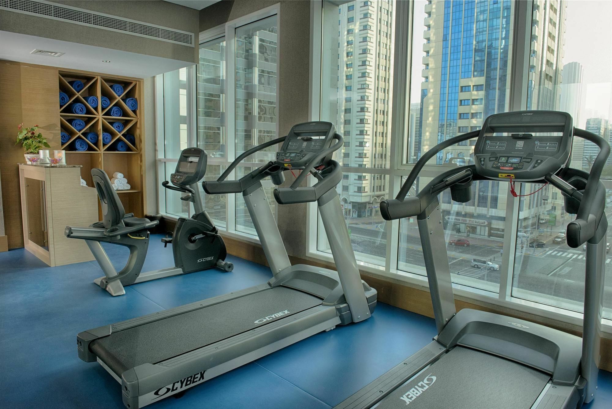 Tryp By Wyndham Abu Dhabi City Center Bagian luar foto